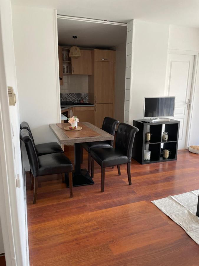 Appartement 2 Chambres Avec Parking Prive Gratuit 第戎 外观 照片